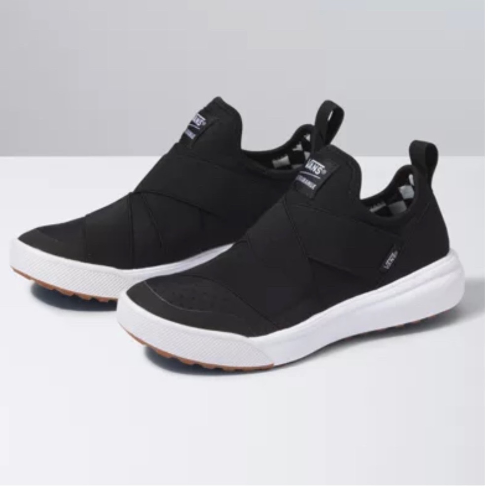 Vans Ultrarange Gore Knit Sneakers Black & White Size 8.5